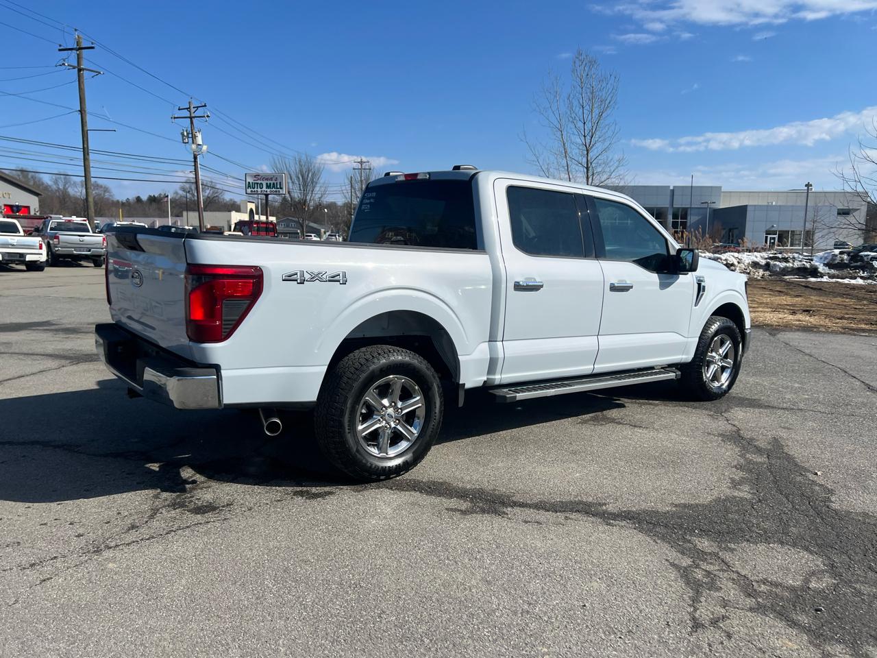 Ford F-150 XLT 4WD SuperCrew 5.5' Box 2025