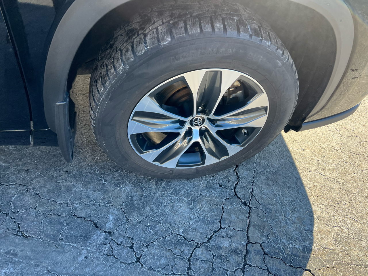 Toyota Highlander XLE AWD (Natl) 2022