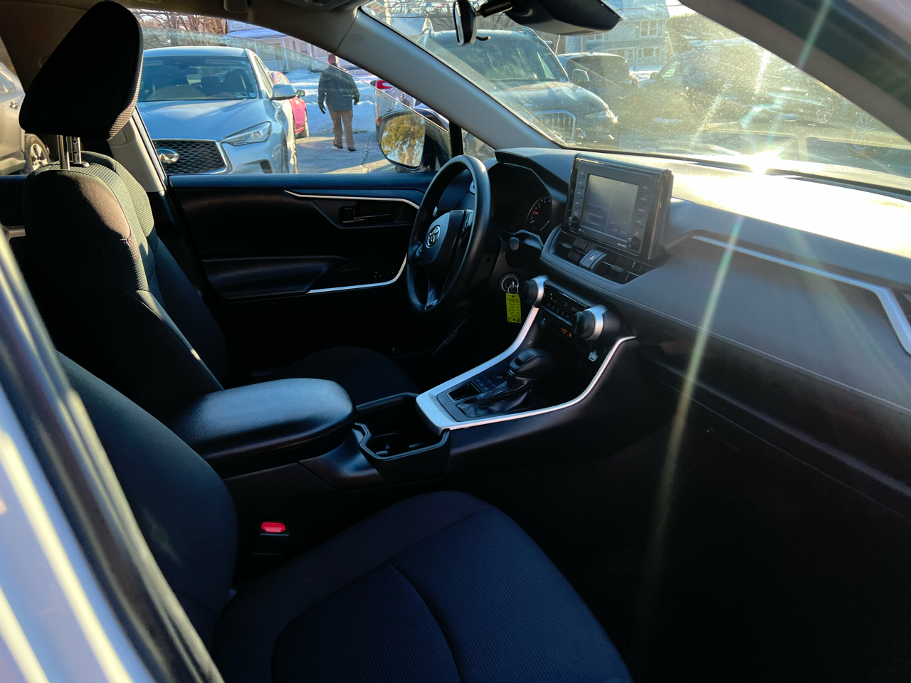 Toyota RAV4 LE AWD (Natl) 2022