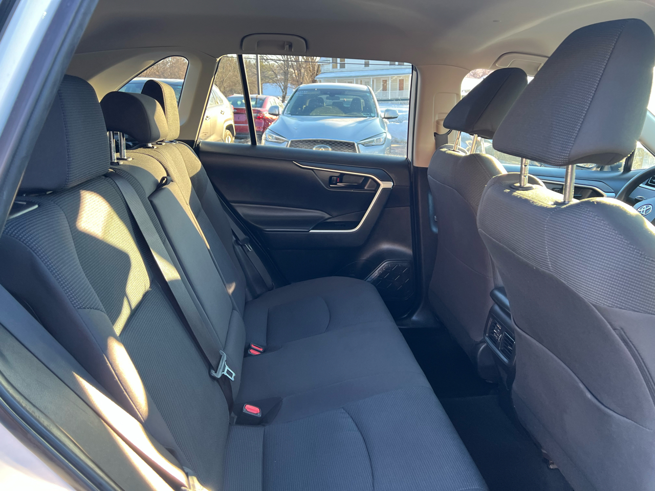 Toyota RAV4 LE AWD (Natl) 2022