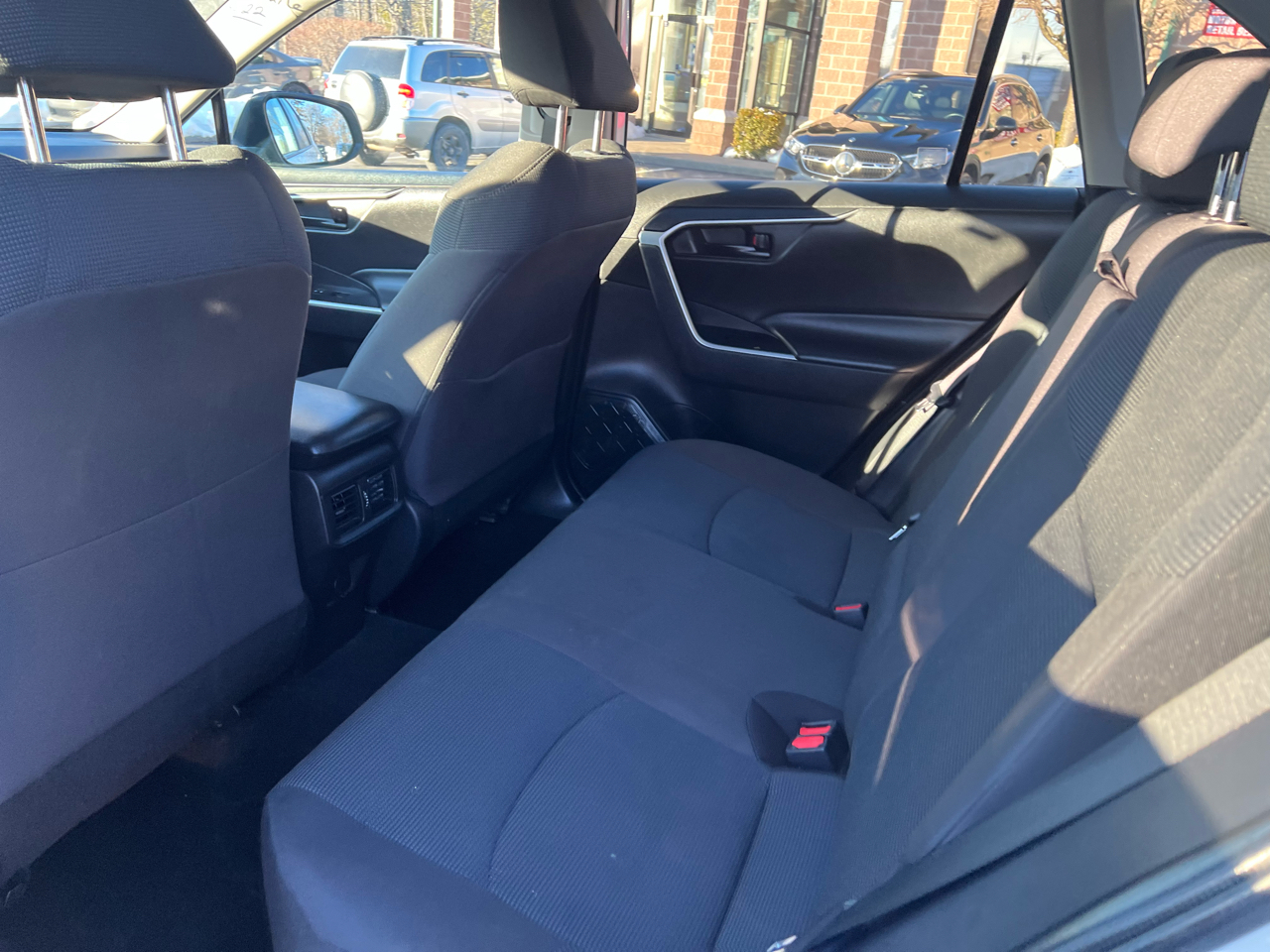 Toyota RAV4 LE AWD (Natl) 2022