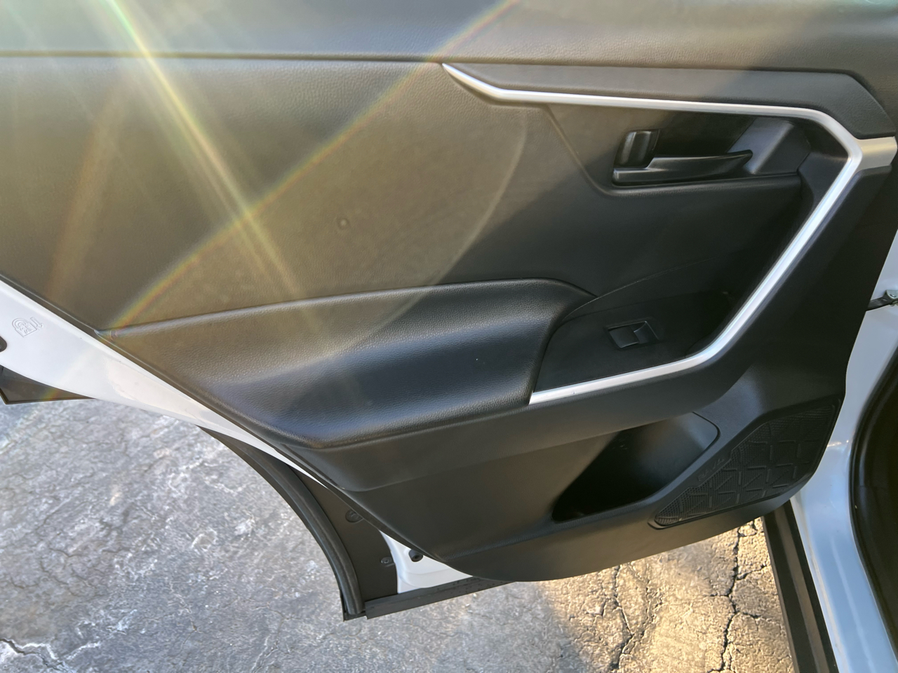 Toyota RAV4 LE AWD (Natl) 2022