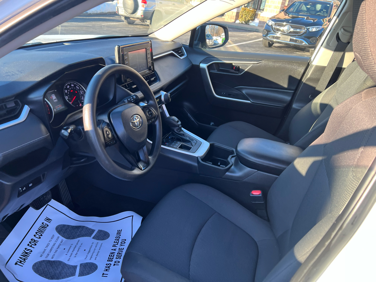 Toyota RAV4 LE AWD (Natl) 2022