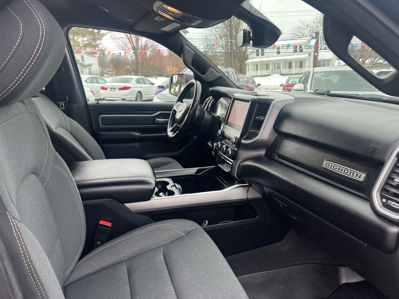 RAM 1500 Big Horn 4x4 Quad Cab 6'4" Box 2022