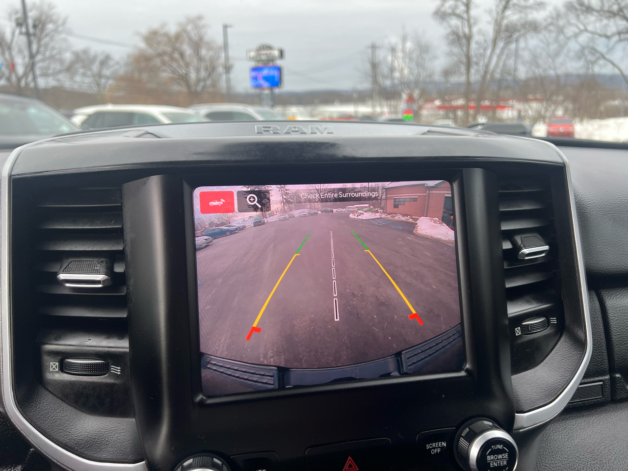 RAM 1500 Big Horn 4x4 Quad Cab 6'4" Box 2022