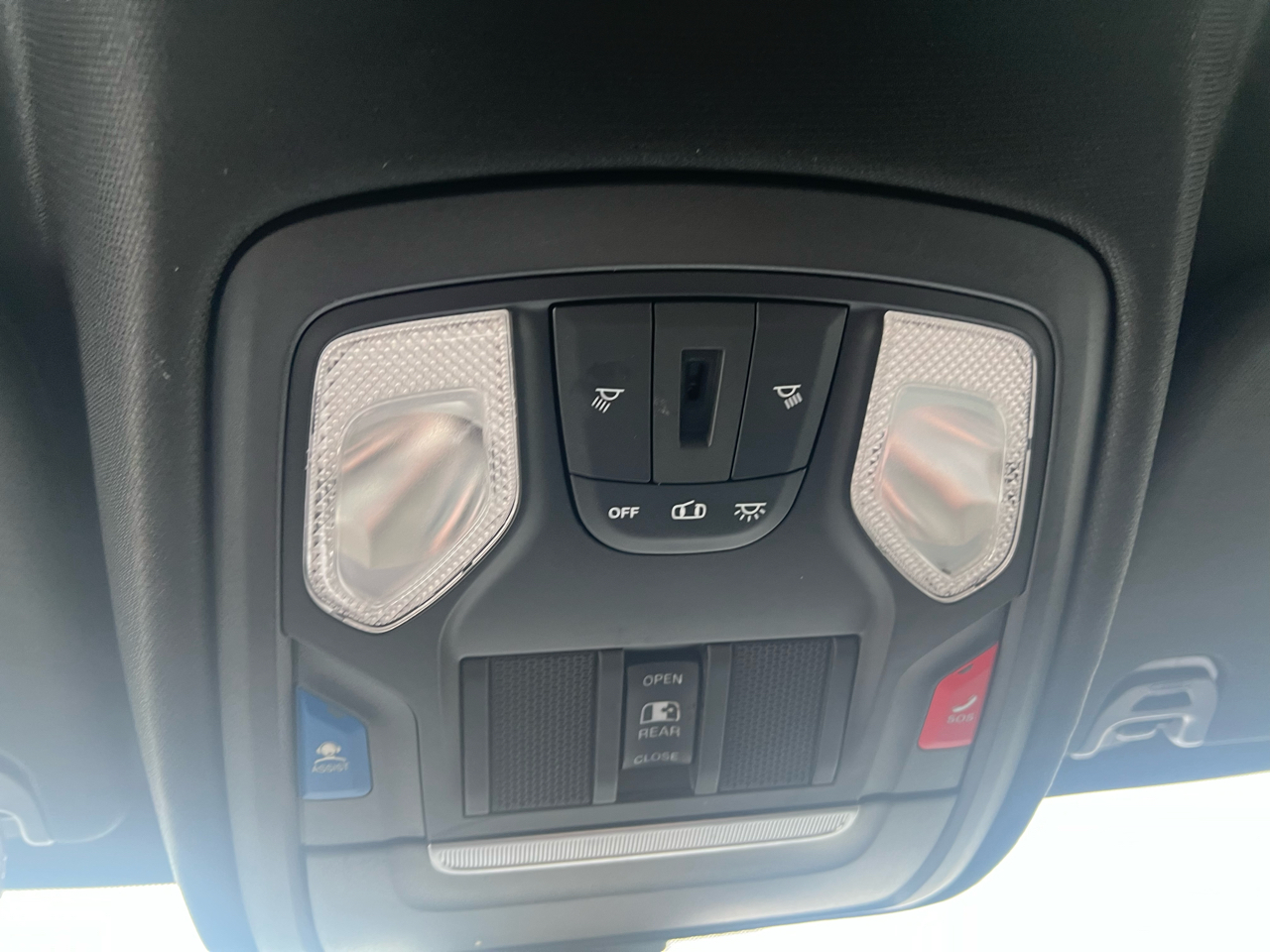 RAM 1500 Big Horn 4x4 Quad Cab 6'4" Box 2022