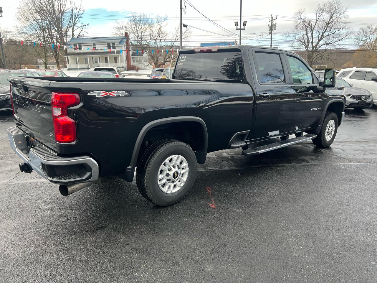 Chevrolet Silverado 2500HD 4WD Crew Cab 172" LT 2025