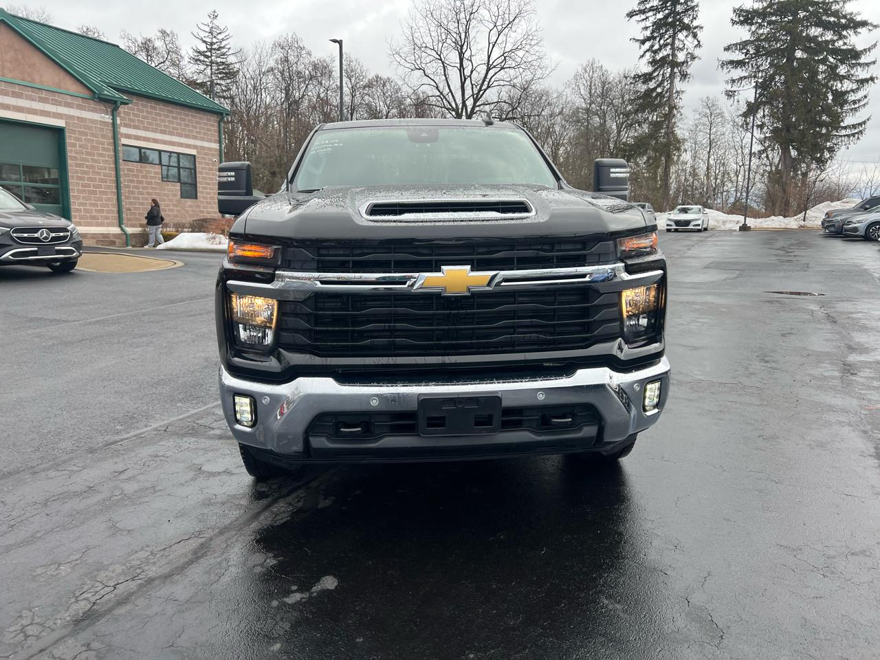 Chevrolet Silverado 2500HD 4WD Crew Cab 172" LT 2025