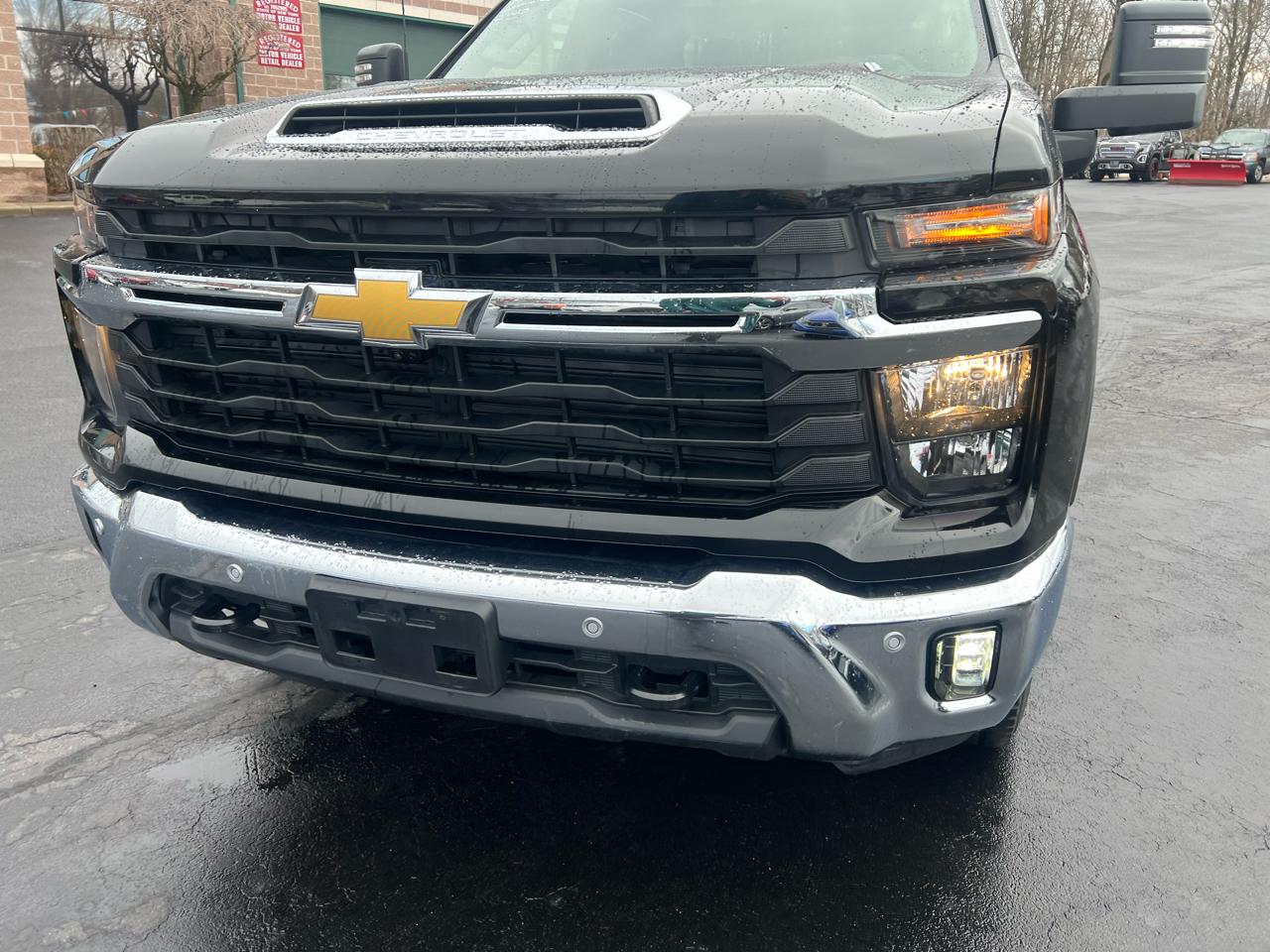 Chevrolet Silverado 2500HD 4WD Crew Cab 172" LT 2025