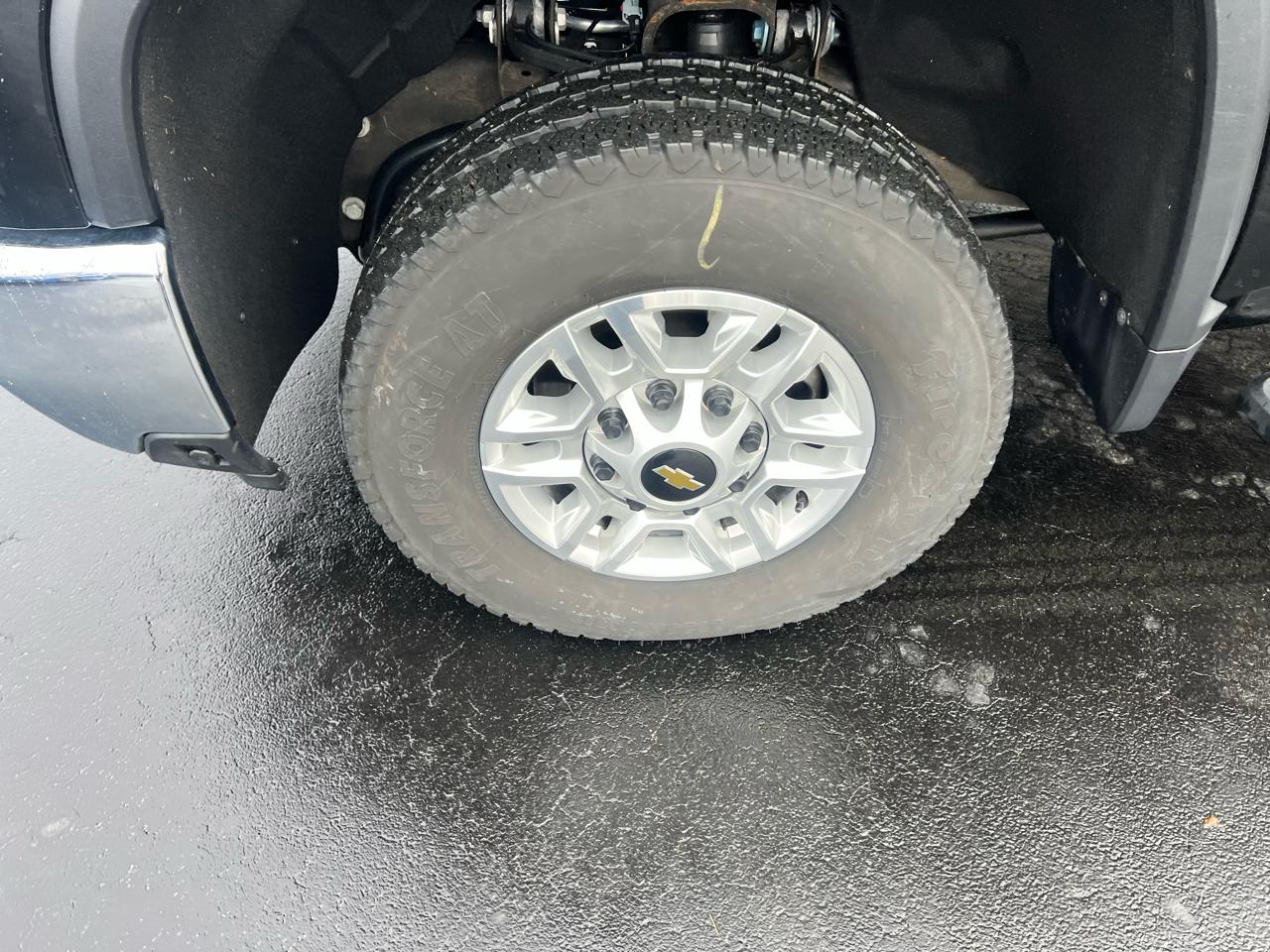 Chevrolet Silverado 2500HD 4WD Crew Cab 172" LT 2025