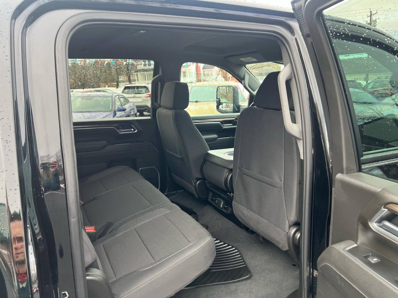 Chevrolet Silverado 2500HD 4WD Crew Cab 172" LT 2025