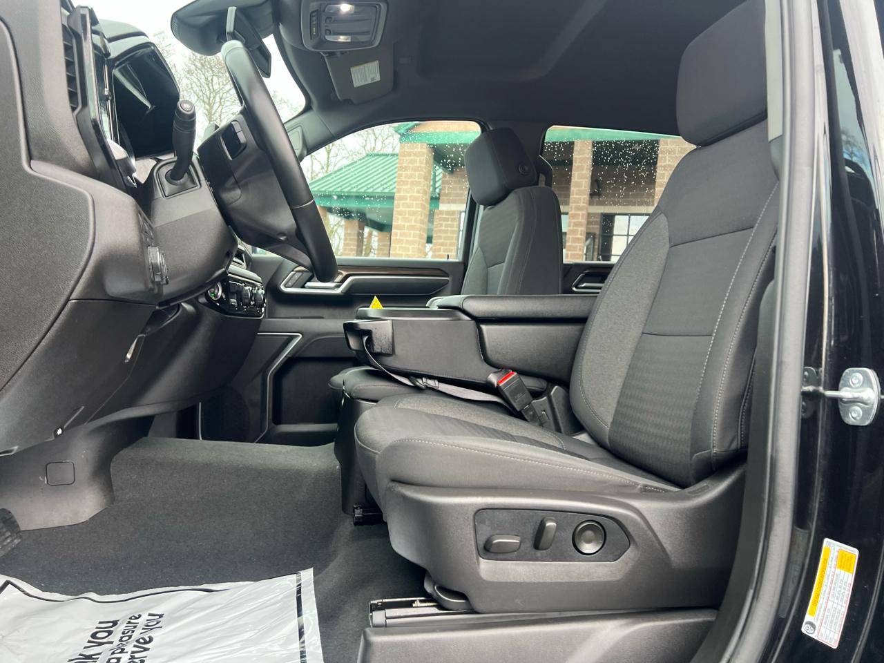 Chevrolet Silverado 2500HD 4WD Crew Cab 172" LT 2025