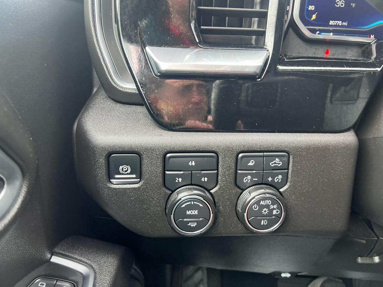 Chevrolet Silverado 2500HD 4WD Crew Cab 172" LT 2025