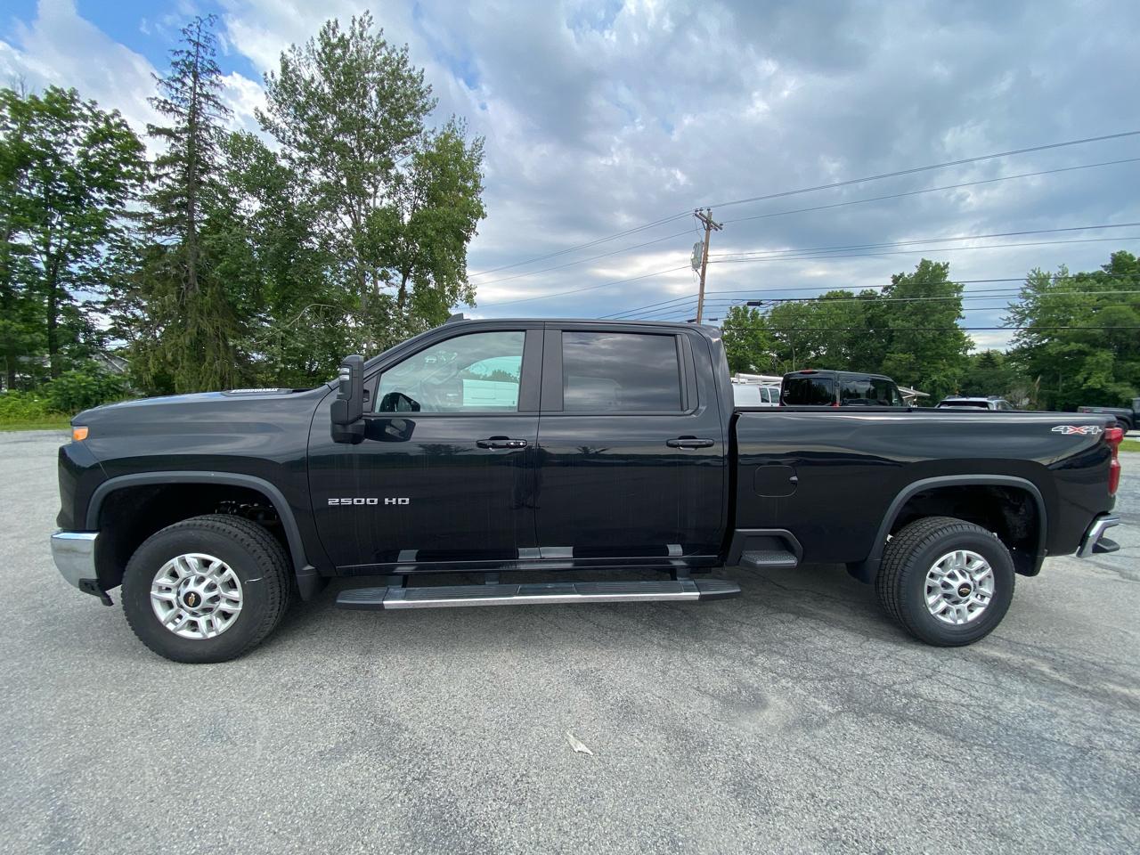 Chevrolet Silverado 2500HD 4WD Crew Cab 172" LT 2025