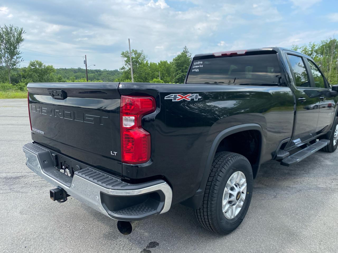 Chevrolet Silverado 2500HD 4WD Crew Cab 172" LT 2025