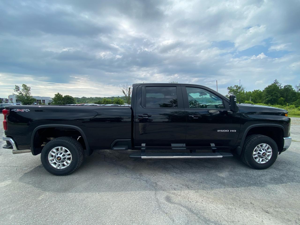 Chevrolet Silverado 2500HD 4WD Crew Cab 172" LT 2025