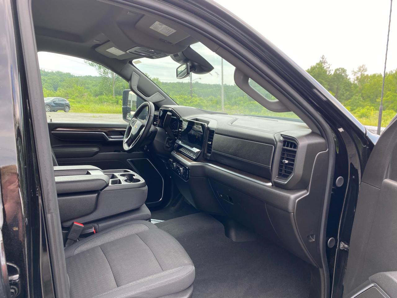 Chevrolet Silverado 2500HD 4WD Crew Cab 172" LT 2025