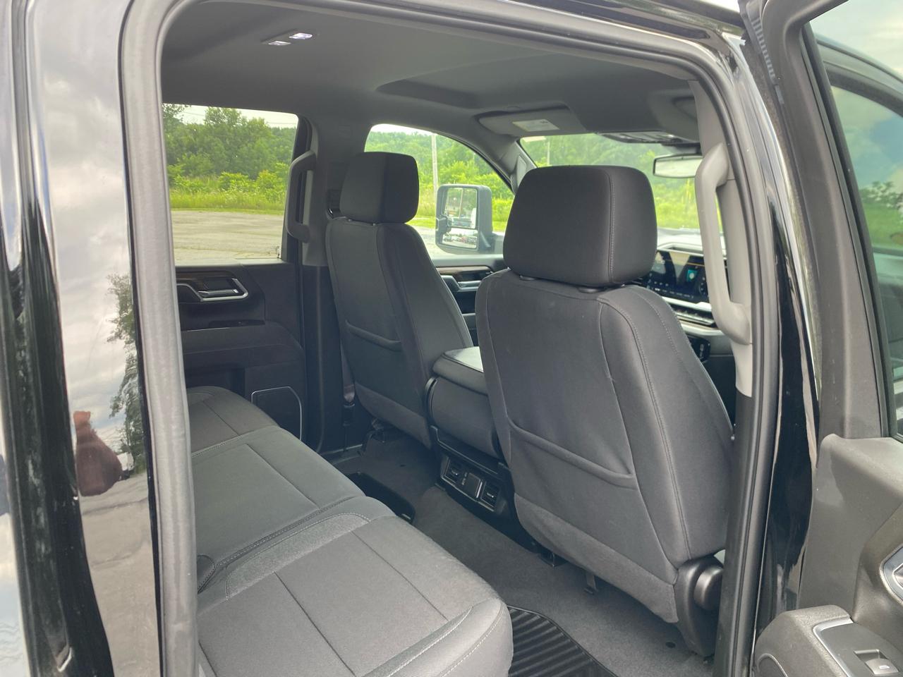 Chevrolet Silverado 2500HD 4WD Crew Cab 172" LT 2025