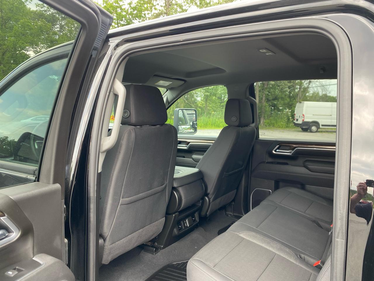 Chevrolet Silverado 2500HD 4WD Crew Cab 172" LT 2025