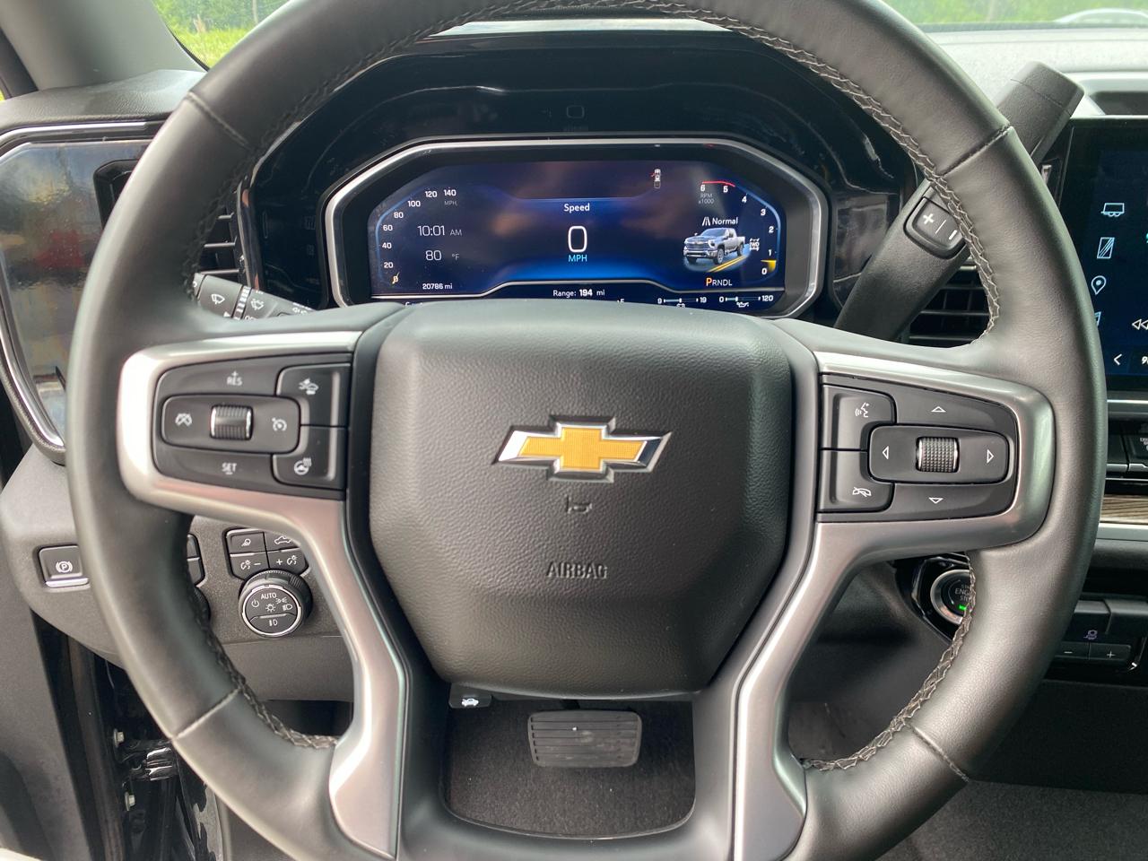 Chevrolet Silverado 2500HD 4WD Crew Cab 172" LT 2025