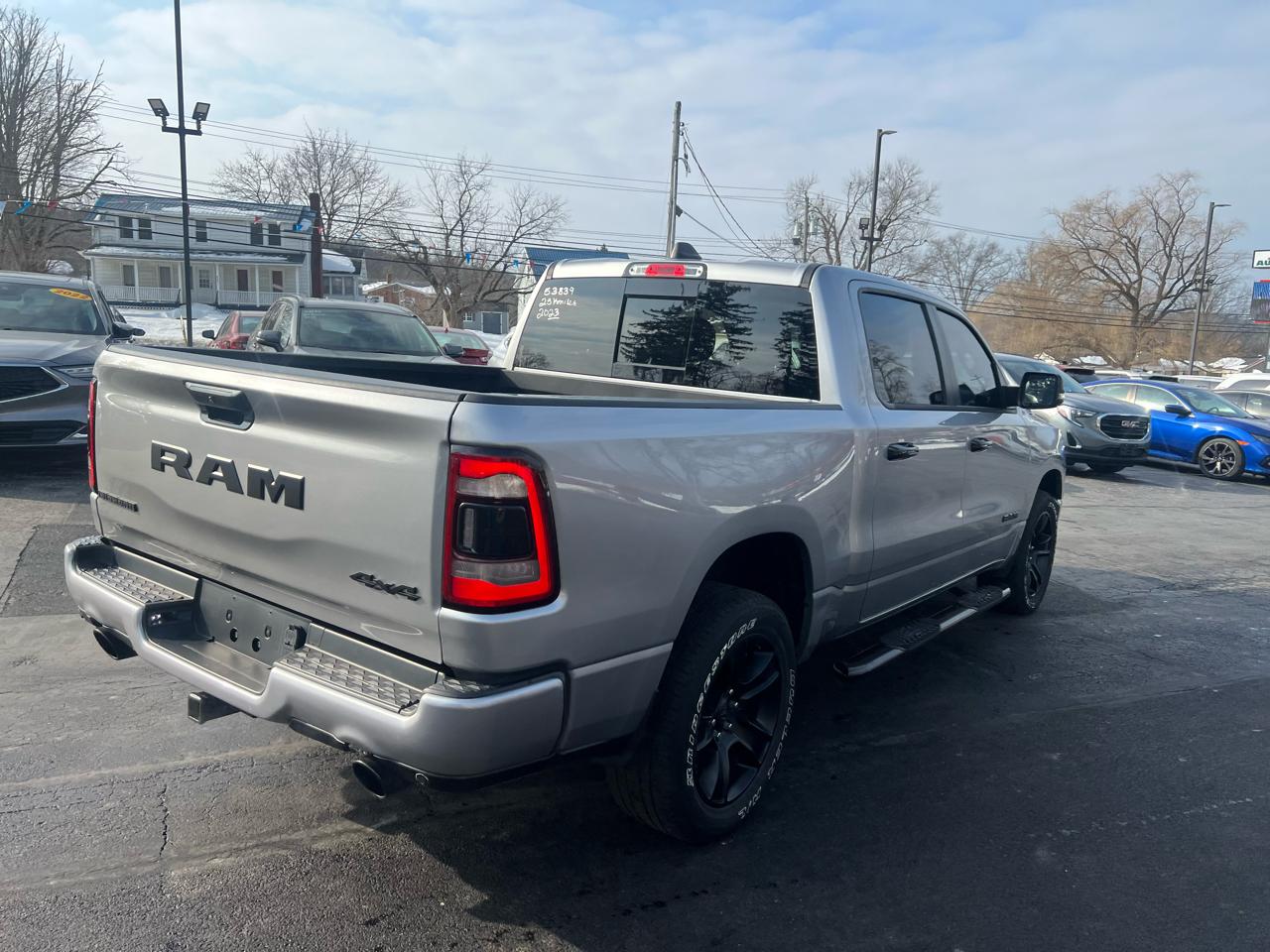 RAM 1500 Big Horn 4x4 Crew Cab 5'7" Box 2023