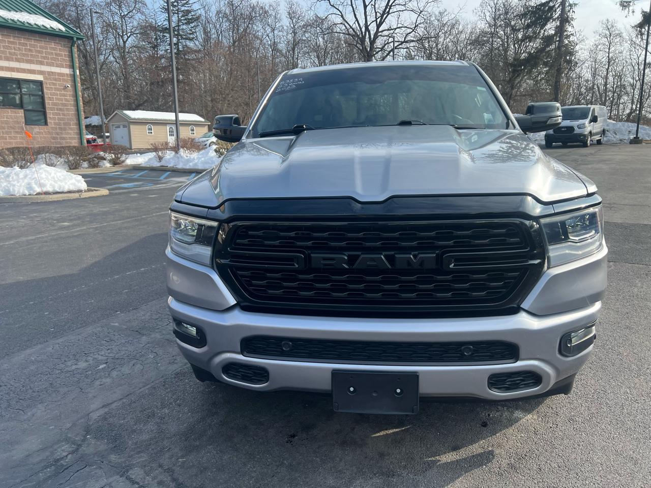 RAM 1500 Big Horn 4x4 Crew Cab 5'7" Box 2023