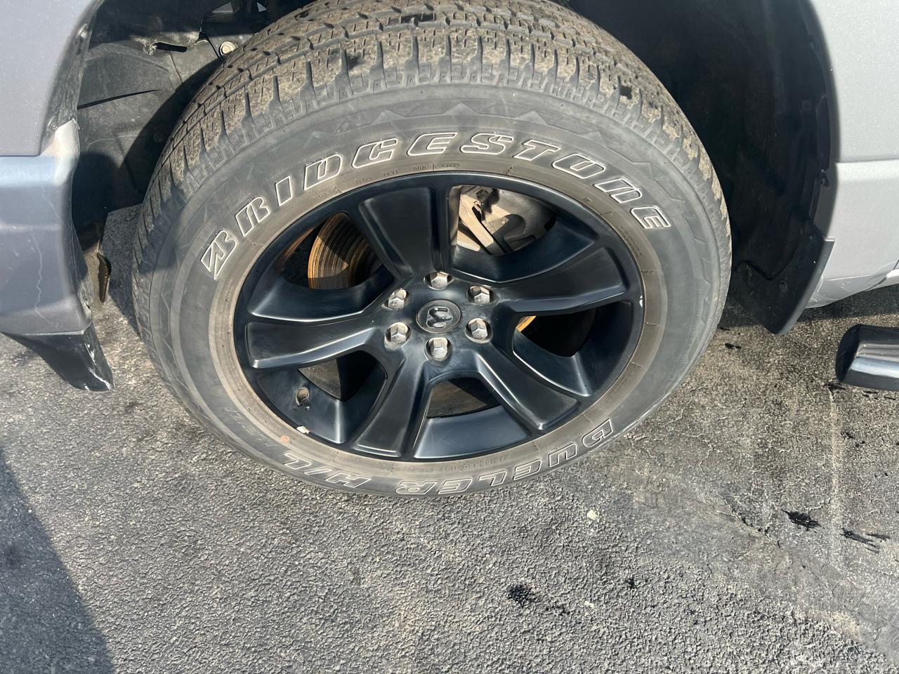 RAM 1500 Big Horn 4x4 Crew Cab 5'7" Box 2023