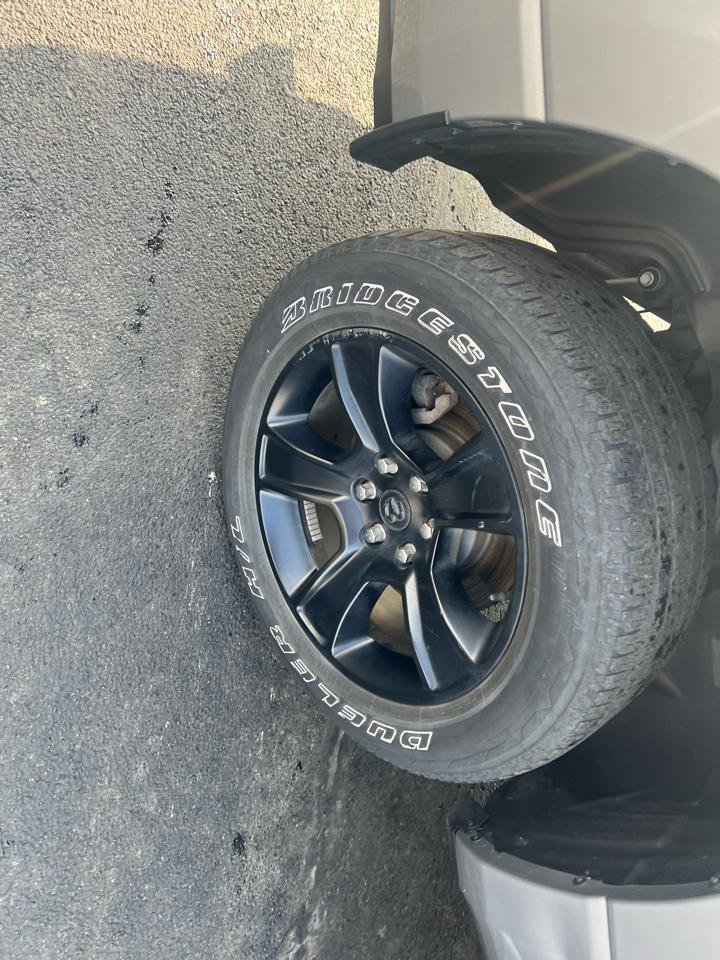 RAM 1500 Big Horn 4x4 Crew Cab 5'7" Box 2023