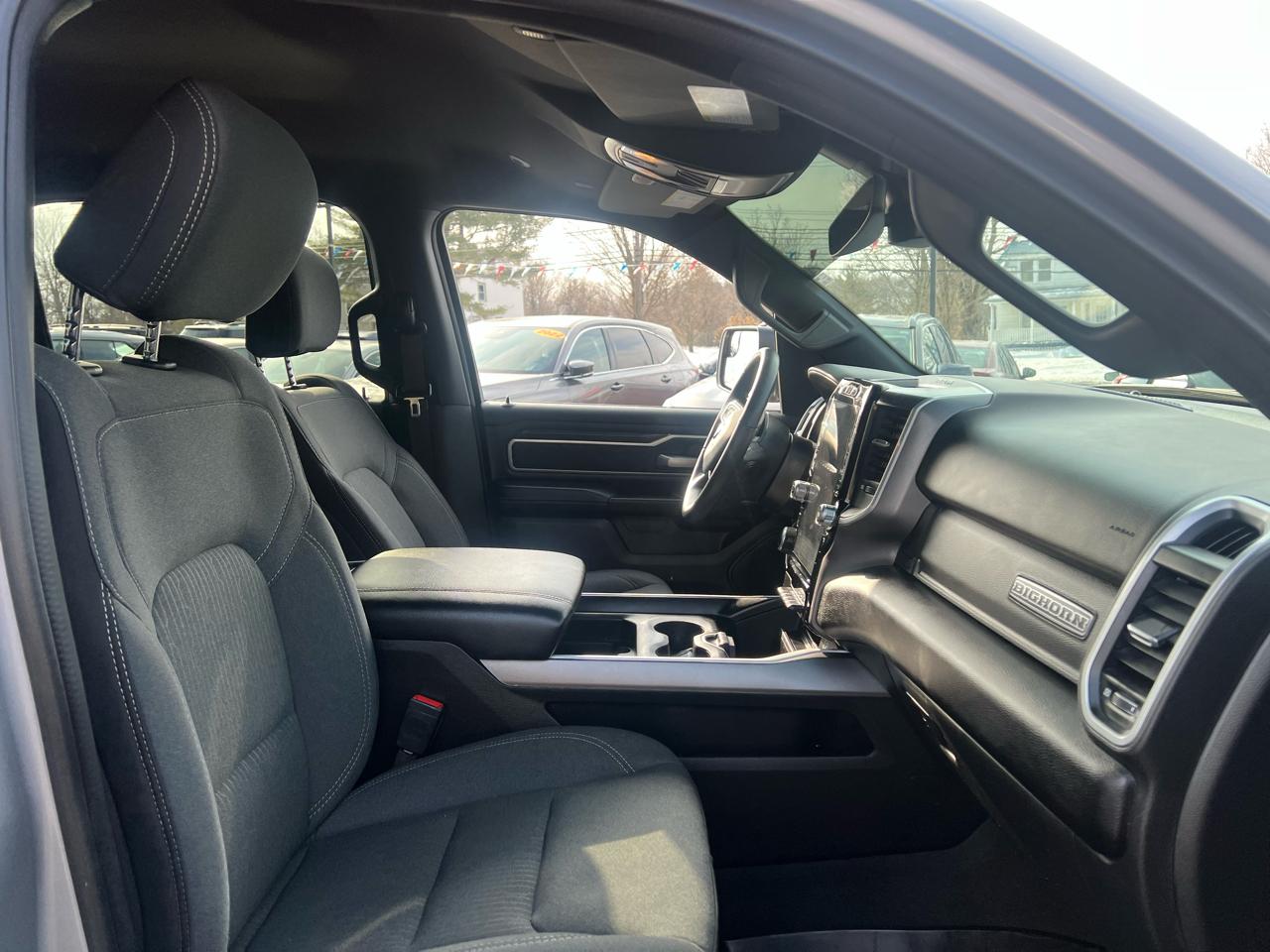 RAM 1500 Big Horn 4x4 Crew Cab 5'7" Box 2023