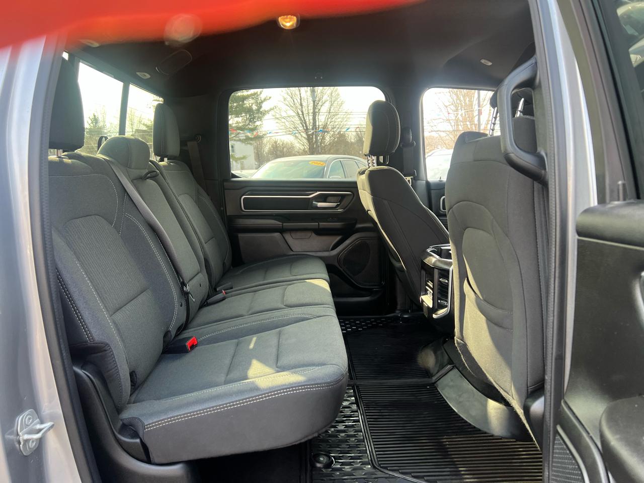 RAM 1500 Big Horn 4x4 Crew Cab 5'7" Box 2023