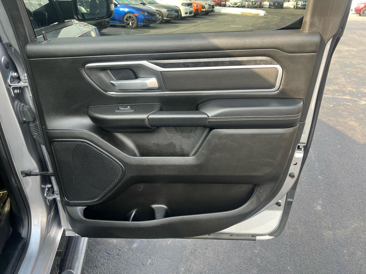 RAM 1500 Big Horn 4x4 Crew Cab 5'7" Box 2023