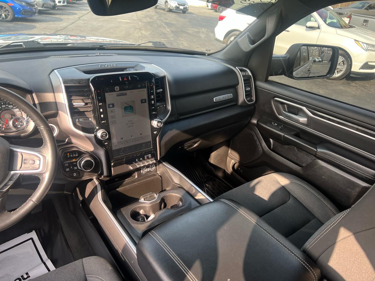 RAM 1500 Big Horn 4x4 Crew Cab 5'7" Box 2023