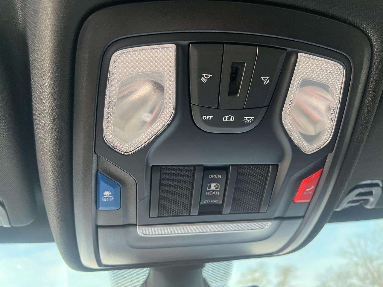 RAM 1500 Big Horn 4x4 Crew Cab 5'7" Box 2023