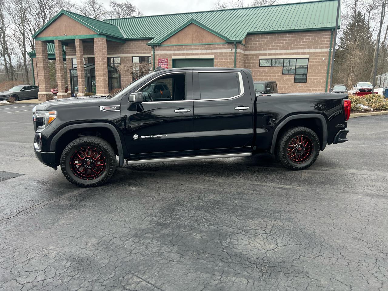 GMC Sierra 1500 4WD Crew Cab 147" Denali 2019