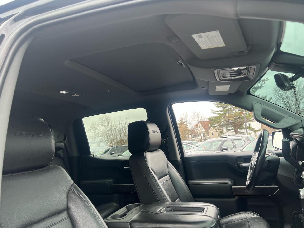 GMC Sierra 1500 4WD Crew Cab 147" Denali 2019
