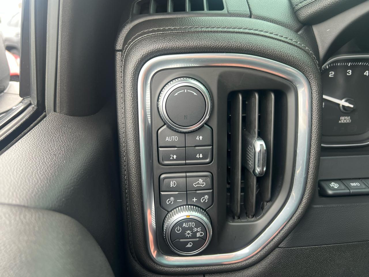 GMC Sierra 1500 4WD Crew Cab 147" Denali 2019