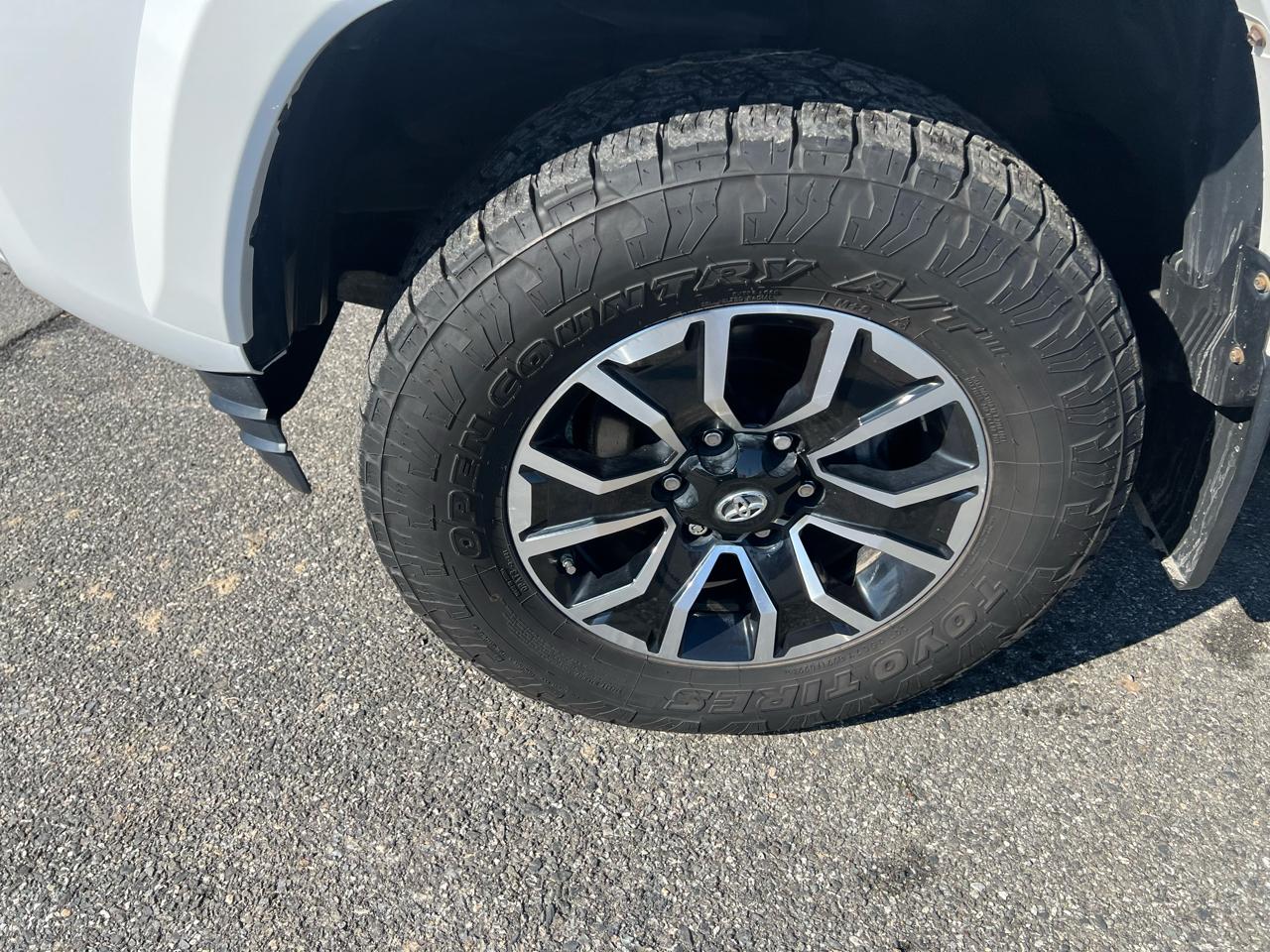 Toyota Tacoma 4WD TRD Sport Double Cab 5' Bed V6 AT (Natl) 2021