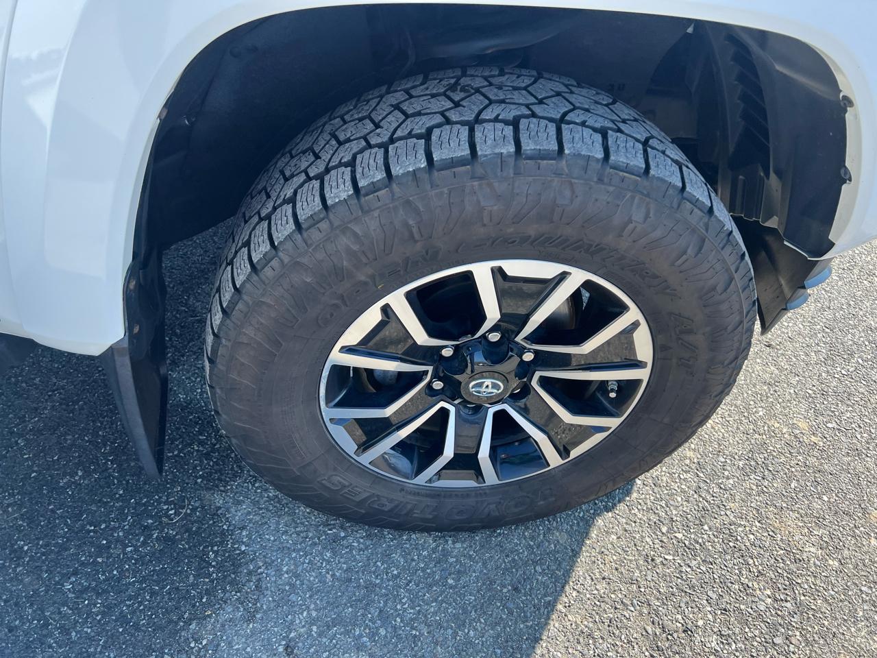 Toyota Tacoma 4WD TRD Sport Double Cab 5' Bed V6 AT (Natl) 2021