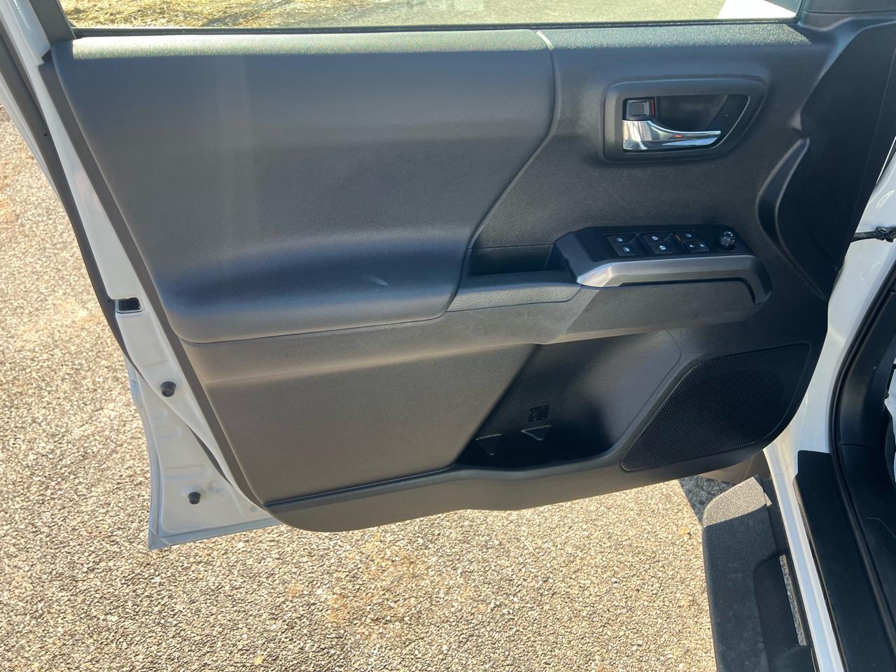 Toyota Tacoma 4WD TRD Sport Double Cab 5' Bed V6 AT (Natl) 2021