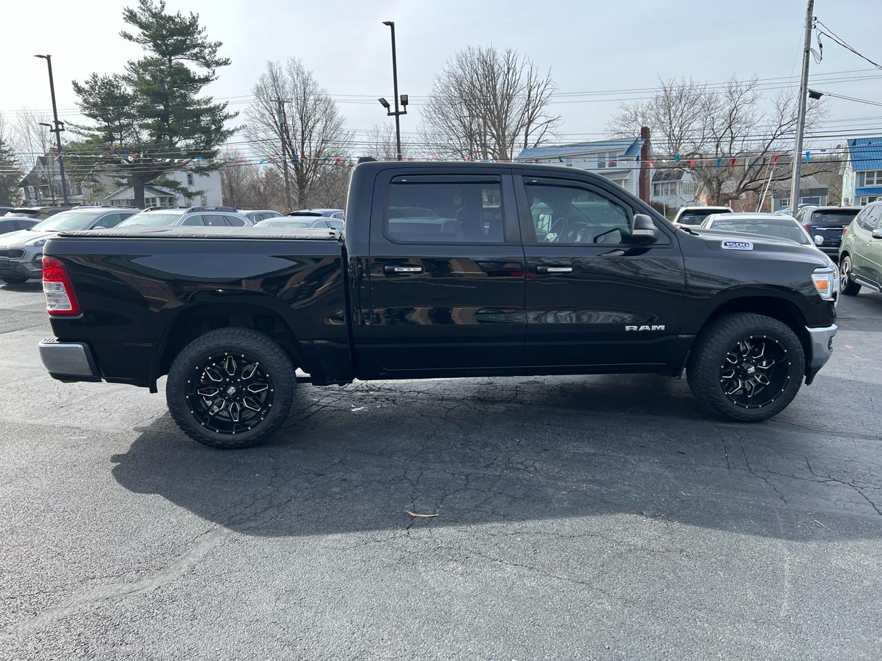 RAM 1500 Big Horn/Lone Star 4x4 Crew Cab 5'7" Box 2019