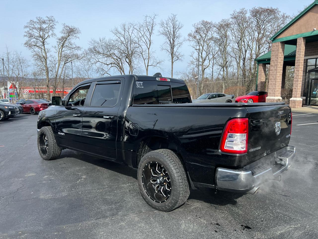 RAM 1500 Big Horn/Lone Star 4x4 Crew Cab 5'7" Box 2019