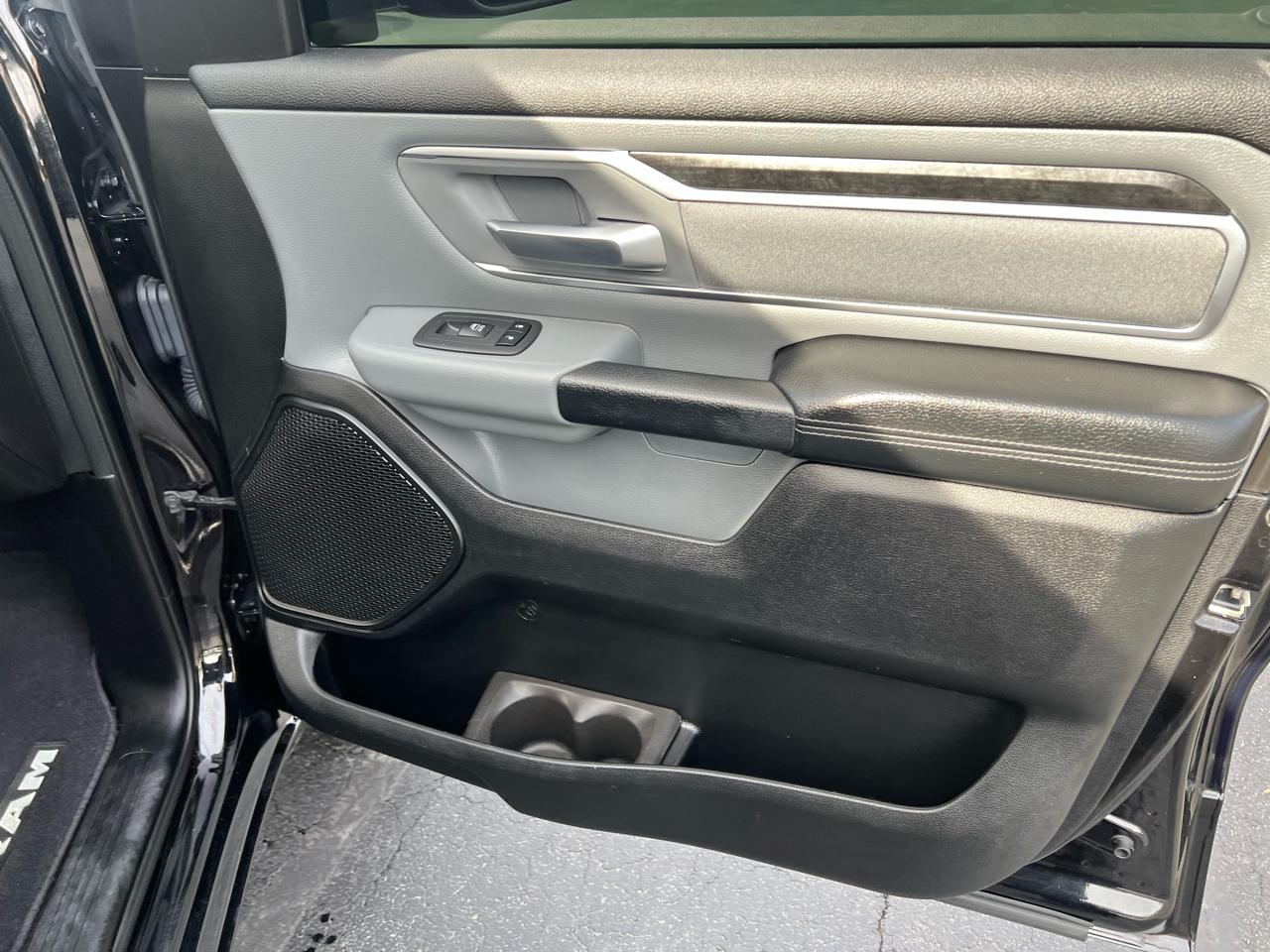 RAM 1500 Big Horn/Lone Star 4x4 Crew Cab 5'7" Box 2019