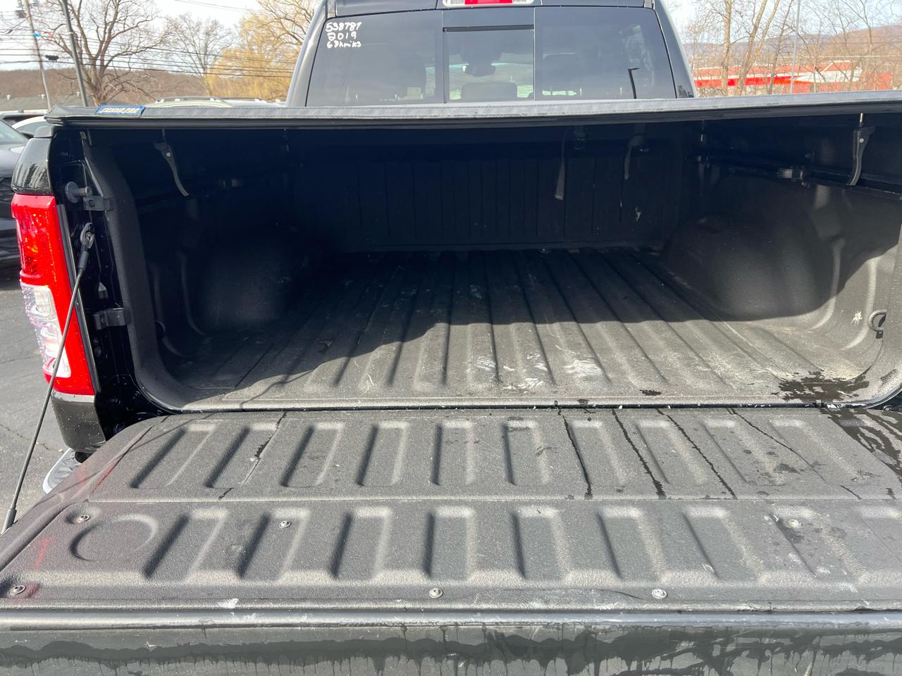 RAM 1500 Big Horn/Lone Star 4x4 Crew Cab 5'7" Box 2019