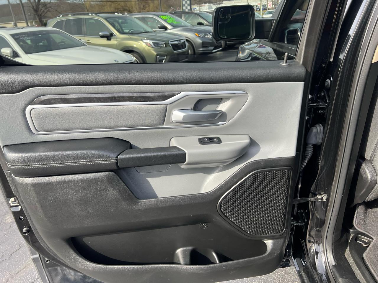 RAM 1500 Big Horn/Lone Star 4x4 Crew Cab 5'7" Box 2019