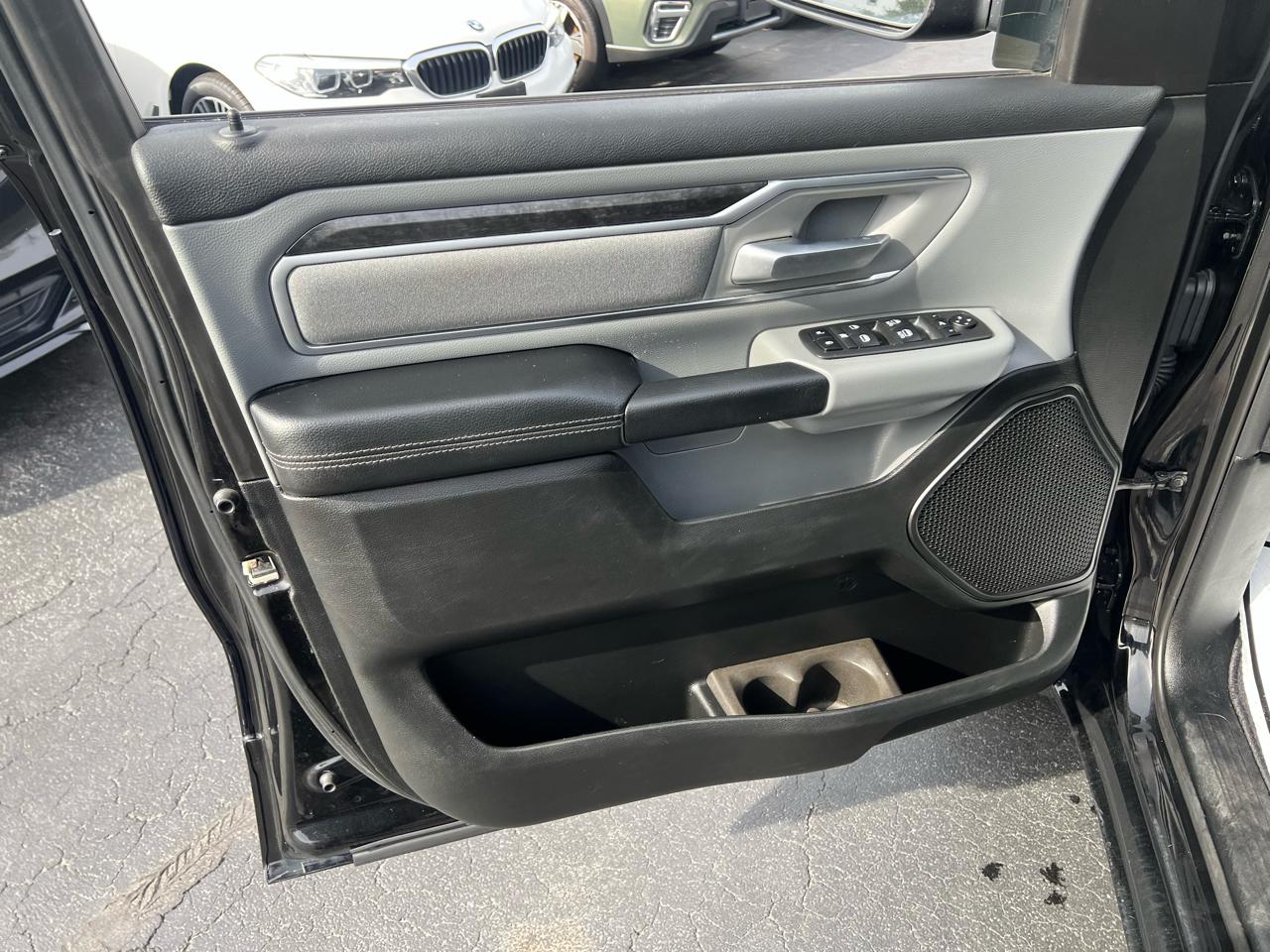 RAM 1500 Big Horn/Lone Star 4x4 Crew Cab 5'7" Box 2019