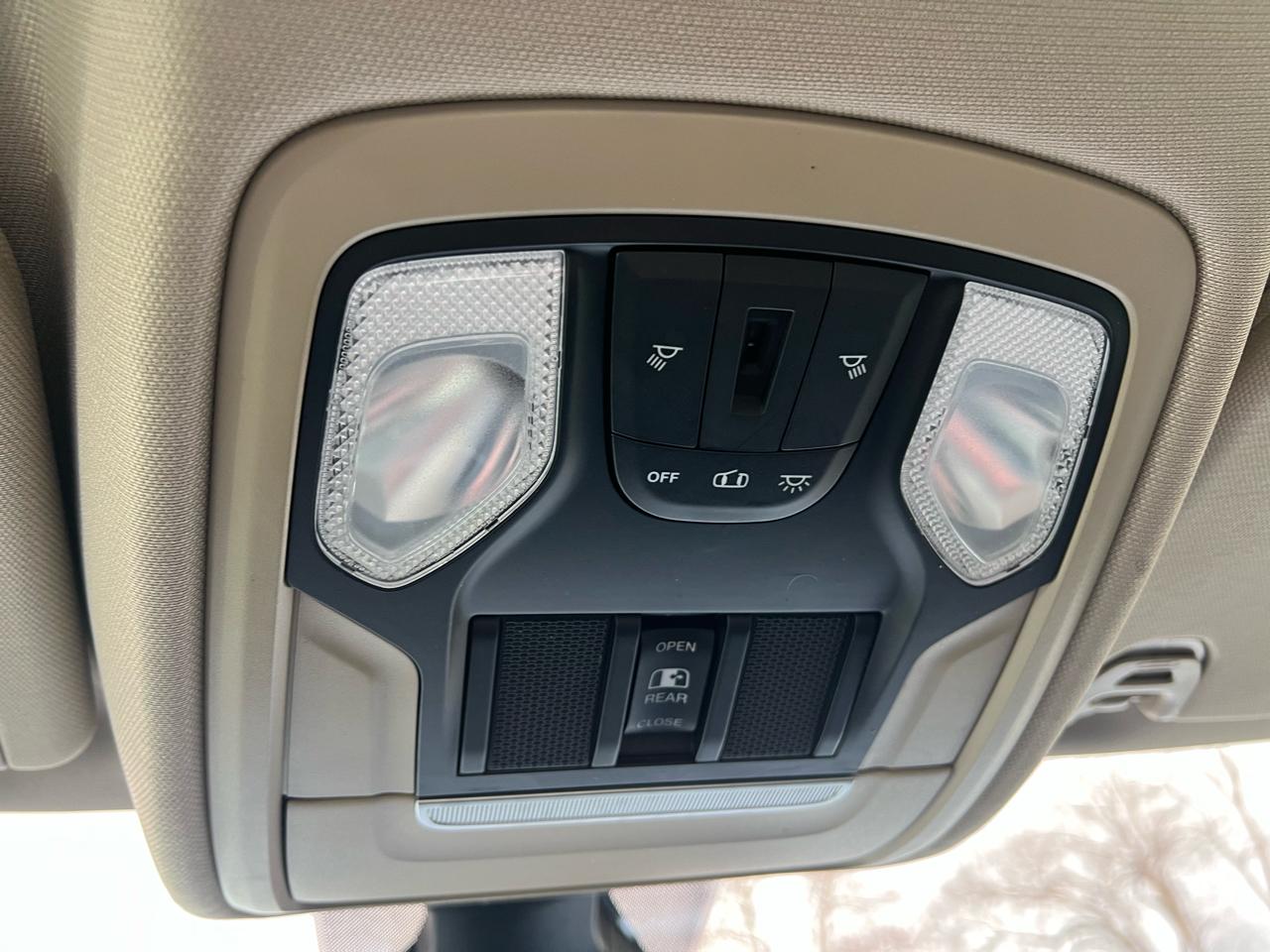 RAM 1500 Big Horn/Lone Star 4x4 Crew Cab 5'7" Box 2019