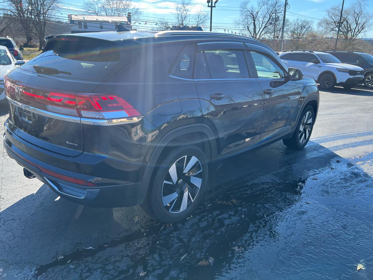 Volkswagen Atlas Cross Sport 2.0T SE w/Technology 4MOTION 2024