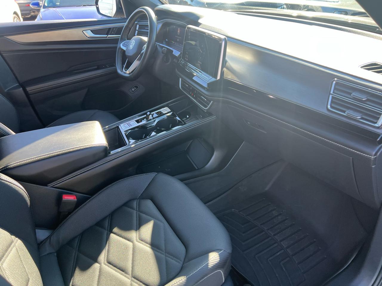 Volkswagen Atlas Cross Sport 2.0T SE w/Technology 4MOTION 2024