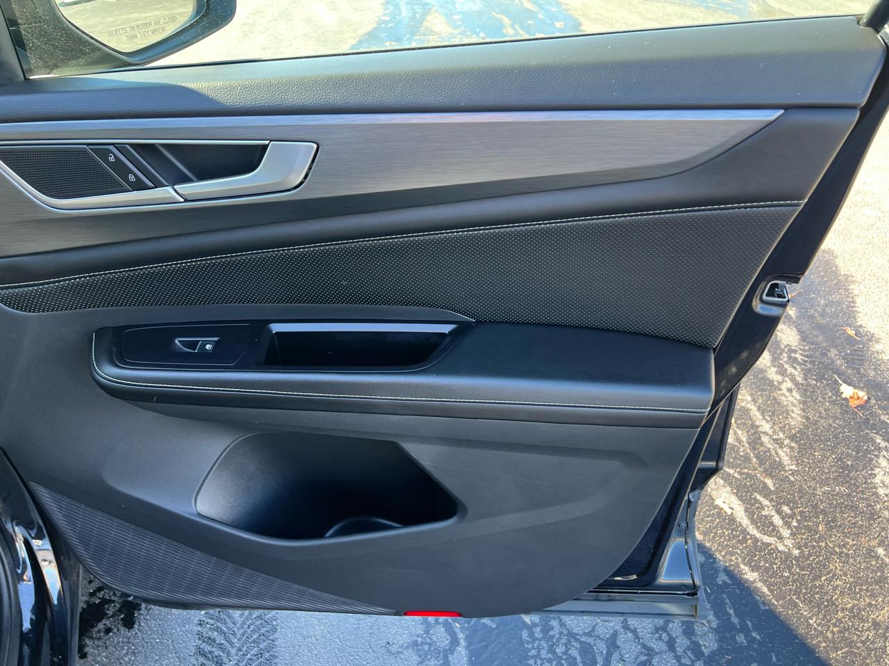 Volkswagen Atlas Cross Sport 2.0T SE w/Technology 4MOTION 2024