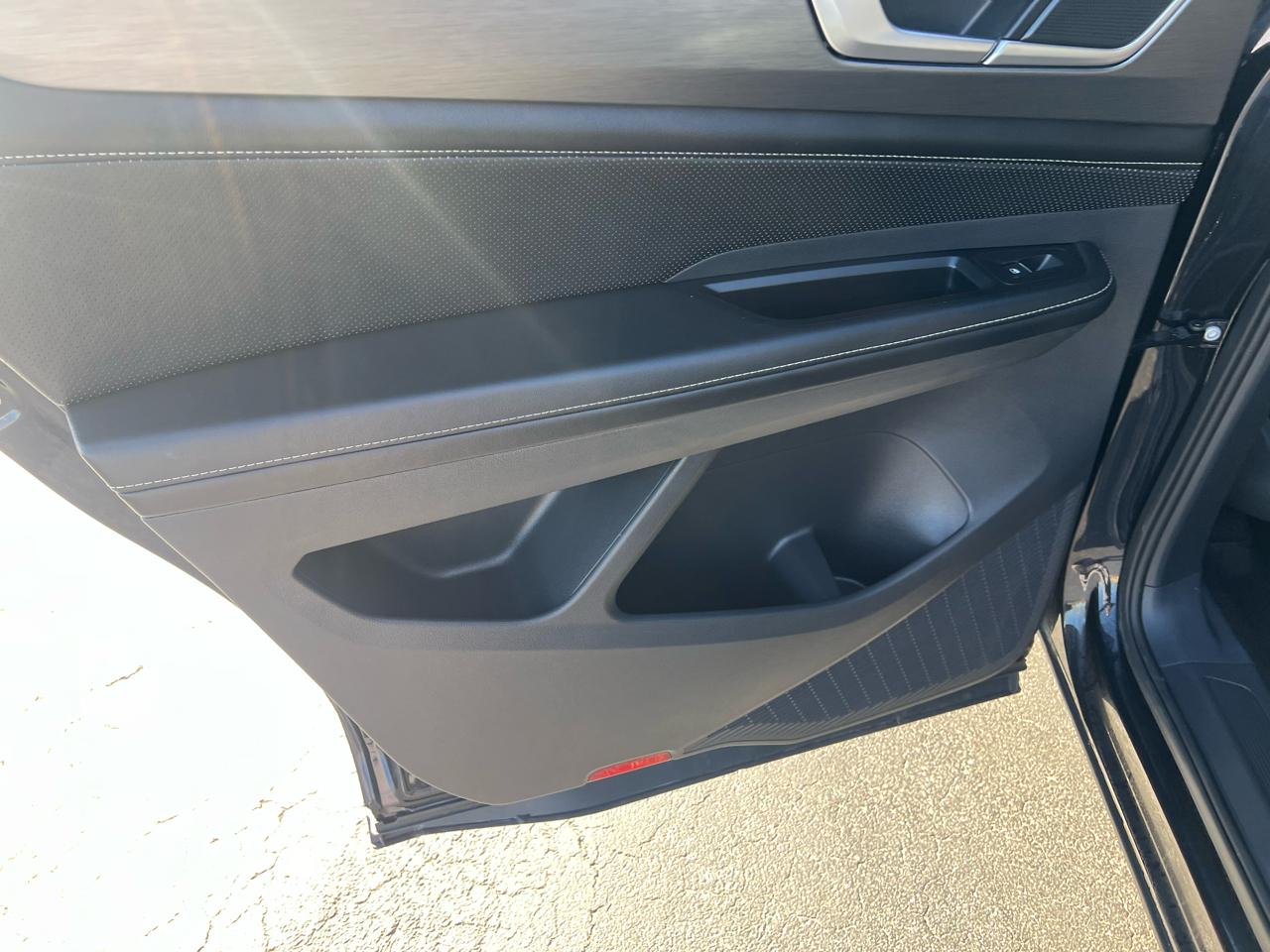 Volkswagen Atlas Cross Sport 2.0T SE w/Technology 4MOTION 2024